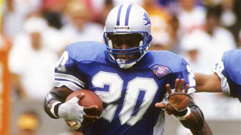 why did barry sanders quit football.